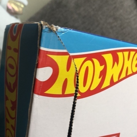 HOT Wheels Battling Creature Transports Dragon Launch Shark Chomp Transporter - Picture 7 of 14